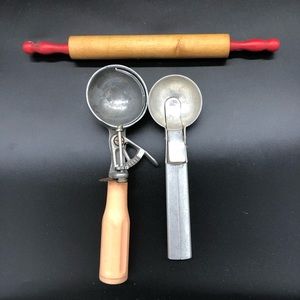 🌸3 piece lot of very old kitchen utensils🌸